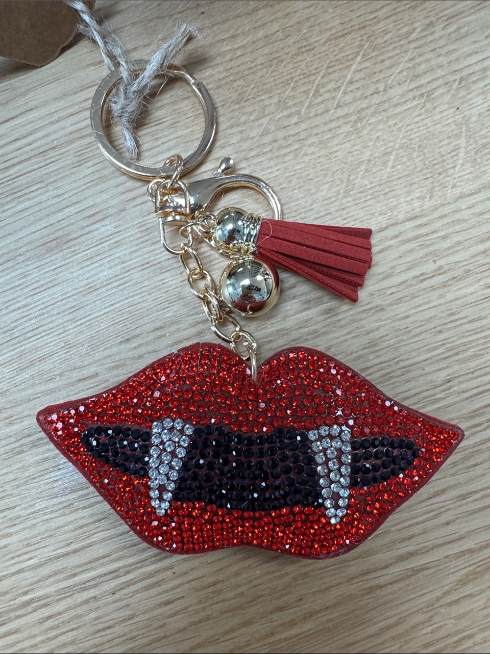 Red Rhinestone Vampire Lips Keychain